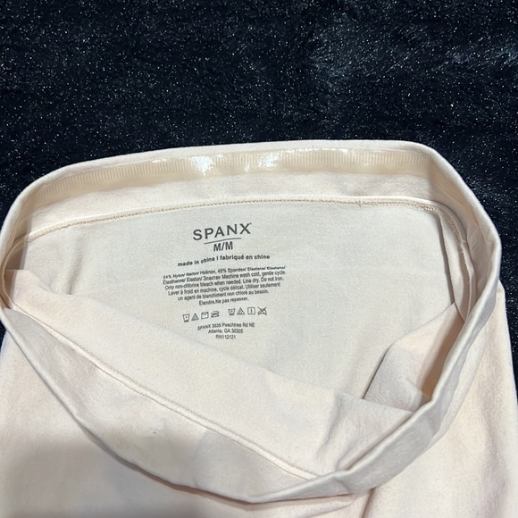 SPANX Women's Higher Power Tummy Control Shorts - Picture 4 of 7